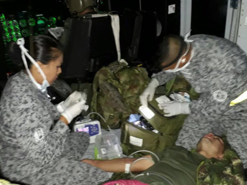 Fuerza Aérea Colombiana salva la vida de soldado en grave estado de salud