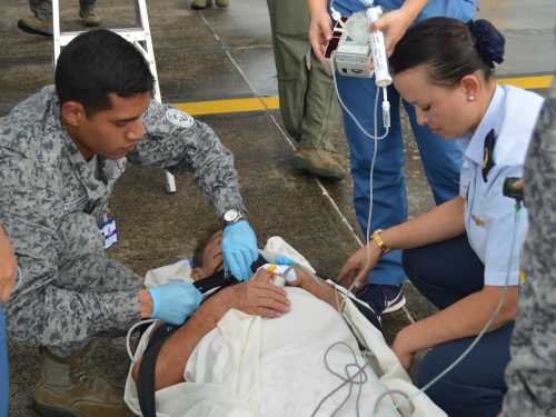 Fuerza Aérea Colombiana realiza  traslado aeromédico en Leticia