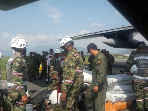 Fuerza Aérea activa Sistema MAFFS para extinción de incendios y transporta tropa para control de la emergencia en la Macarena