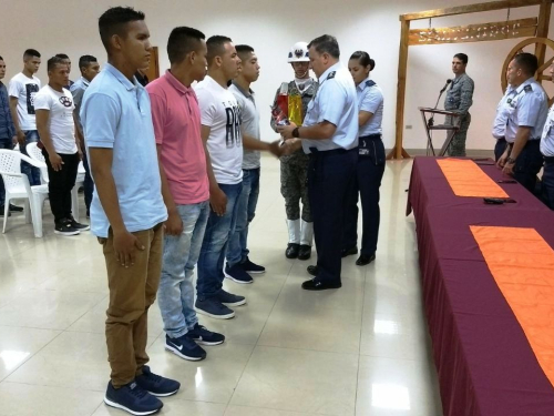 Fuerza Aérea Colombiana entrega hombres valerosos a la sociedad colombiana