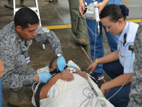 Fuerza Aérea Colombiana realiza traslado aeromédico en Leticia