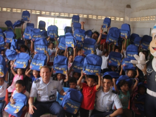 El Plan Corazón Amigo entregó 75 kits en el Colegio la Divina Enseñanza