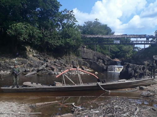 Fuerza Aérea Colombiana apoya operación en contra de minería ilegal