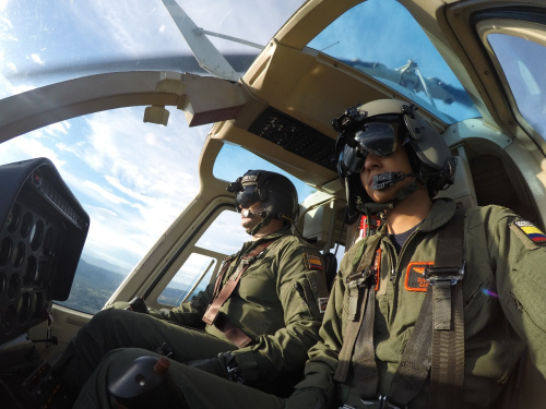 Desde el aire, la Fuerza Aérea Colombiana garantizando los comicios electorales