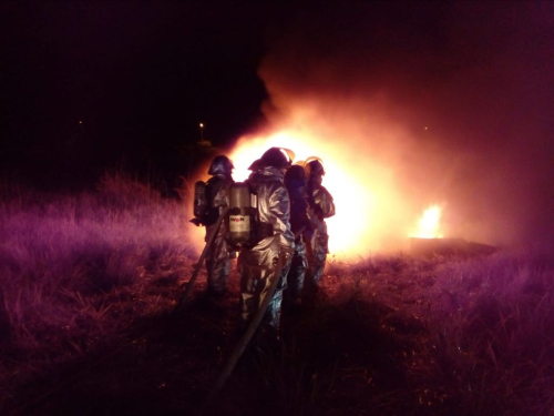 Bomberos Aeronáuticos del Grupo Aéreo del Casanare se entrenan para eventuales emergencias