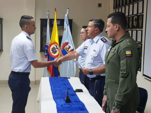 Ceremonia de graduación del Curso Básico de Controlador de Armas en el Comando Aéreo de Combate No.1