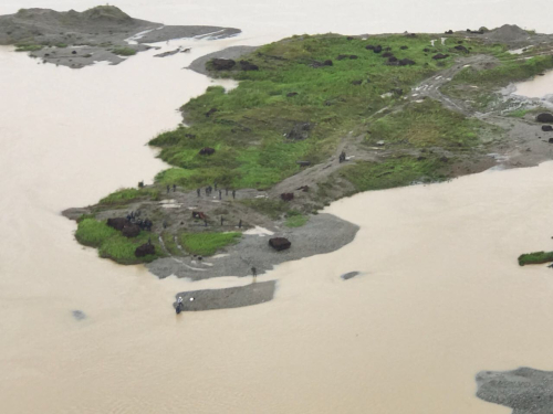 Maquinaria destruida en operación contra la minería ilegal en Chocó