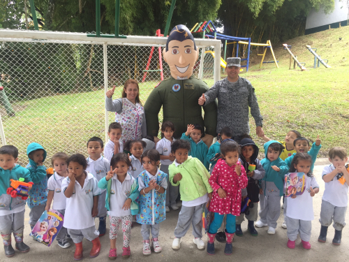 Fuerza Aérea trabaja por la primera infancia del oriente antioqueño