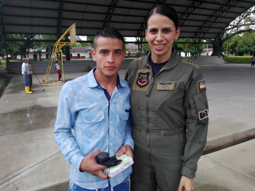 Profesionales Oficiales de Reserva de la Fuerza Aérea, benefician comunidades vulnerables en Ortega.