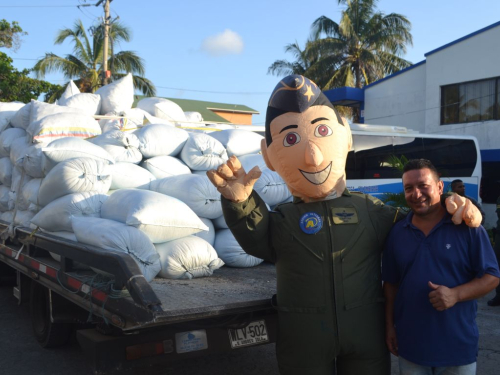 La Fuerza Aérea Colombiana, apoya la gestión ambiental en San Andrés Islas 