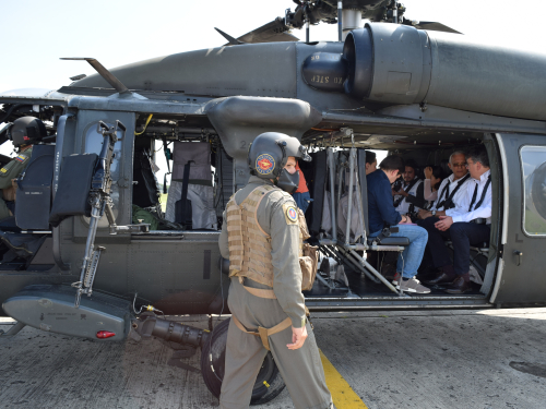 Fuerza Aérea sobrevoló el Jarillón de Cali