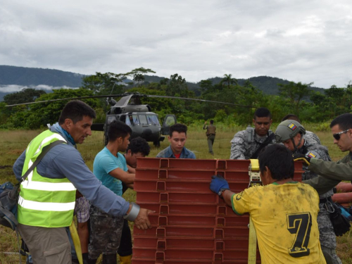 La Fuerza Aérea Colombiana y la Fundación Puentes de la Esperanza llevan desarrollo al departamento del Cauca