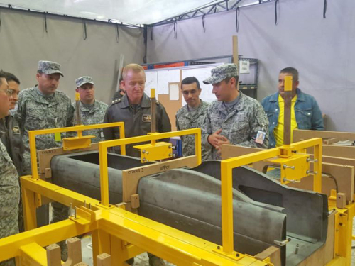 Comandante del Comando de Operaciones Aéreas realiza acompañamiento a los proyectos y avances del Comando Aéreo de Mantenimiento