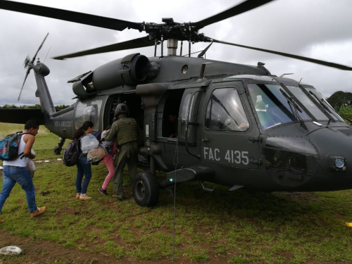 Fuerza Aérea, contribuyendo al Plan Democracia