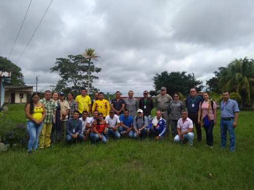 "Alas Azules para el Desarrollo Campesino" liderado por el Cacom 6 efectúa acciones en beneficio de las comunidades del Caquetá