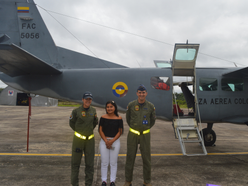 Fuerza Aérea Colombiana traslada a joven de etnia indígena Huitoto