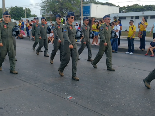 Las Fuerzas Militares de Colombia y la Policía engalanan a la ciudad de Barranquilla