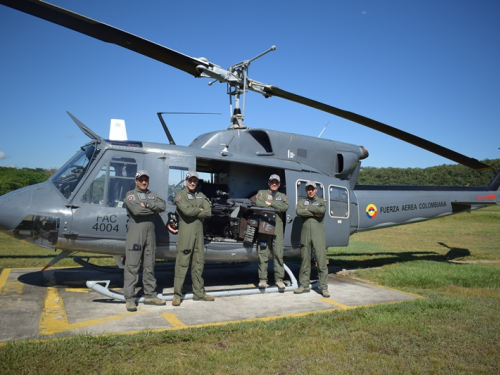 Suboficiales de la Fuerza Aérea se preparan como Técnicos de Vuelo en la Escuela de Helicópteros para las Fuerzas Armadas