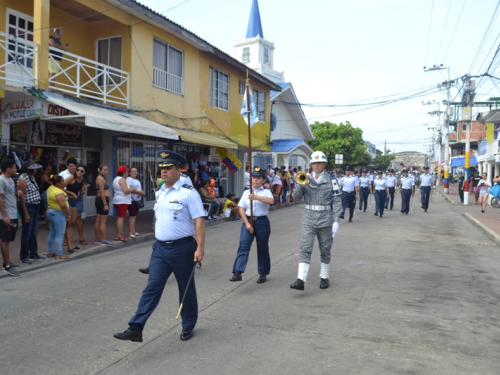 La Fuerza Aérea Colombiana vive la fiesta patria en San Andrés Islas