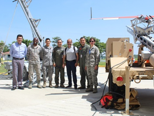 La Fuerza Aérea de los EE.UU visitó la Escuela Básica de Aeronaves Remotamente Tripuladas