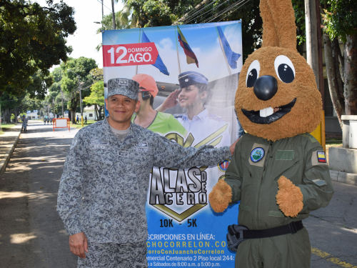 Fuerza Aérea realizó lanzamiento oficial de la carrera atlética “10K Alas de Acero” en Cali