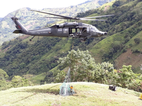 Material para reparación de acueducto fue transportado por el CACOM 2