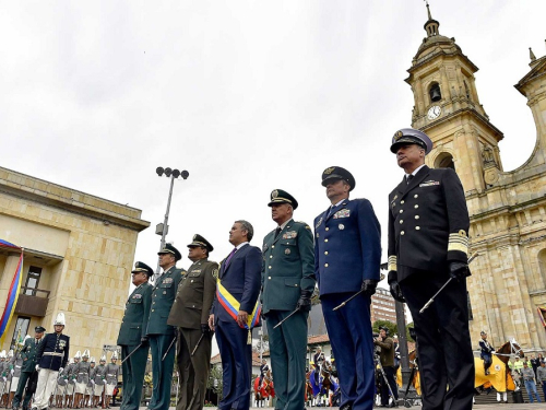 Comandante de la Fuerza Aérea acompaña posesión y primer vuelo oficial del Presidente Duque