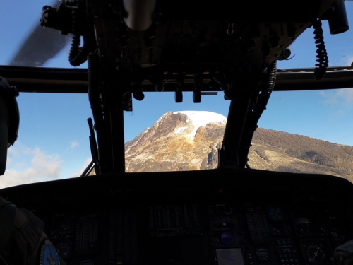 Fuerza Aérea apoya la búsqueda y rescate de mujer accidentada en el Nevado del Tolima