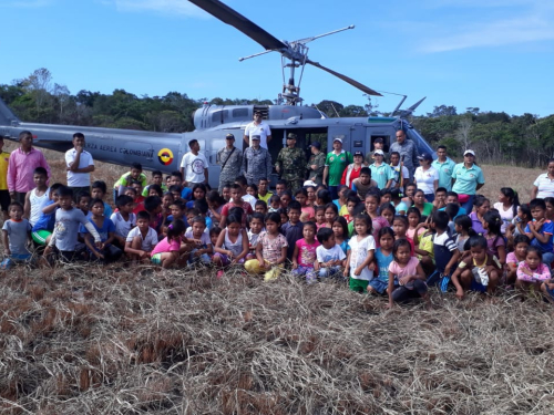 Estado y Fuerzas Militares llegan por primera vez hasta inspección de Arrecifal en Guainía