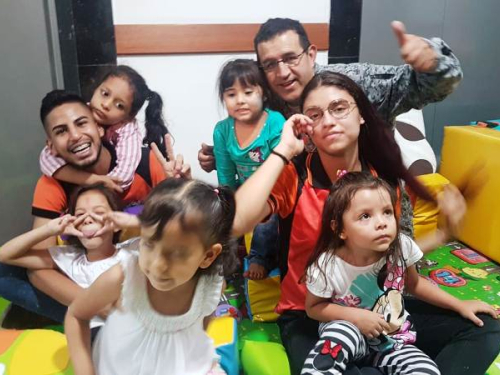 La XIX jornada “IQ Te quiere” le devolvió la sonrisa a más de 30 niños de escasos recursos en Antioquia