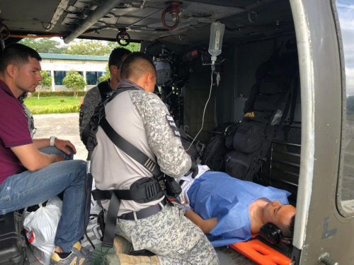 Patrullero herido con arma de fuego es evacuado por la Fuerza Aérea en Antioquia