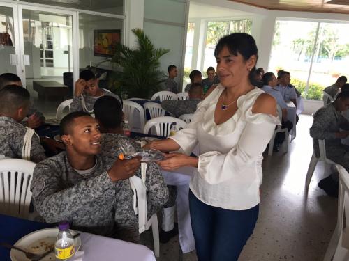 El Comando Aéreo de Combate No.3  celebra la semana del soldado