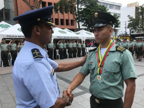 Fuerza Aérea Colombiana acompaña a la Policía Nacional en su aniversario No. 127