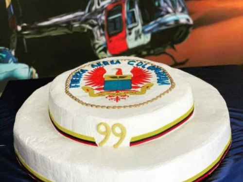Fuerza Aérea conmemora sus 99 años de existencia y grandeza en el cielo de nuestra Patria