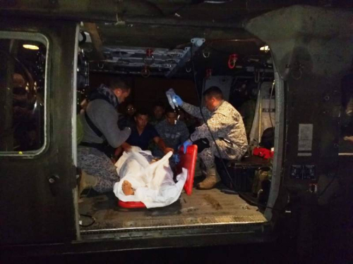 Soldado es evacuado en helicóptero tras sufrir accidente de tránsito