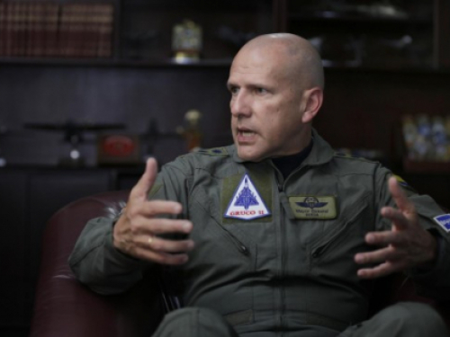Eln y Clan del Golfo pueden ser bombardeados: general Rueda