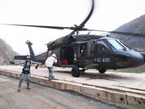 Como medida de contingencia permanece en Hidroituango helicóptero Ángel de la Fuerza Aérea