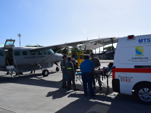 Se realiza traslado aeromédico a joven cartajenera desde la isla de Providencia