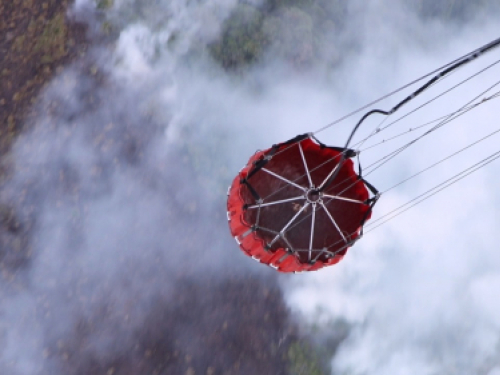 Incendio forestal en el Meta es atendido por la Fuerza Aérea Colombiana 