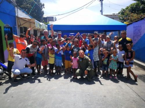 El barrio Obrero en la Isla de San Andrés, abrió sus puertas al Grupo Aéreo del Caribe