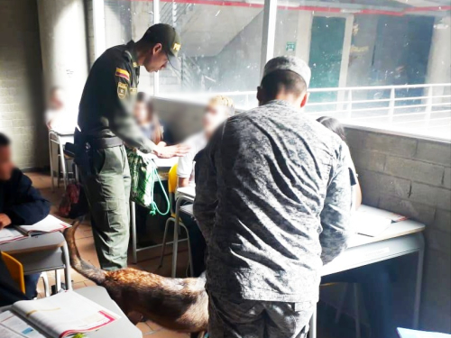 Fuerza Aérea participa en campañas preventivas en colegios de Rionegro