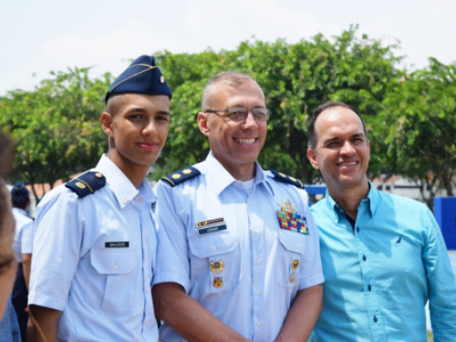 Emotivo encuentro de los Aspirantes de la Escuela Militar de Aviación con sus familiares