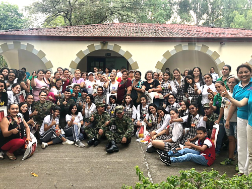 Fuerza Aérea Colombiana rinde homenaje a las mujeres del Huila