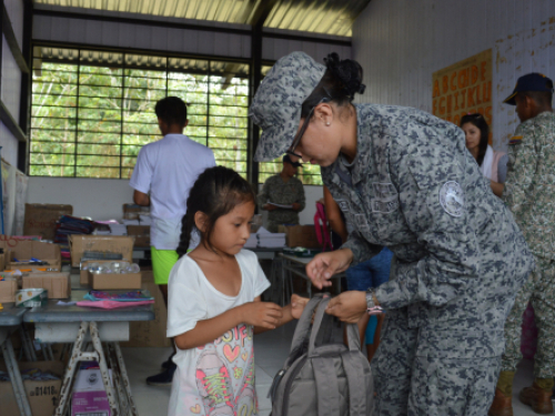 Niños Ticunas Huitotos, Yawas y Cocama son beneficiados con la Jornada de Apoyo al Desarrollo "Kits for Kids" en el Amazonas