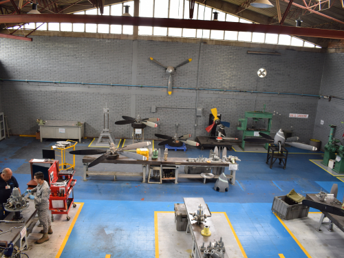 Taller de Helices de CAMAN es un pilar fundamental para el alistamiento de las aeronaves 