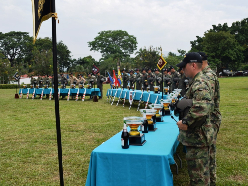 27 alumnos oficiales de la EHFAA realizaron su primer “Vuelo Solo”.