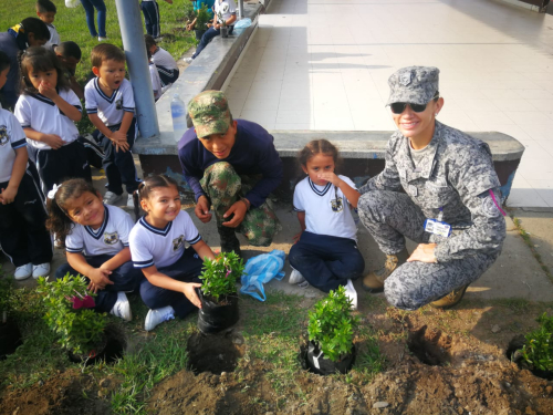 Comando Aéreo de Combate No. 1 celebra la semana del medio ambiente