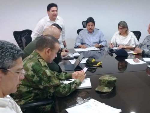 Gobernador del Huila preside consejo de seguridad con la Fuerza Pública