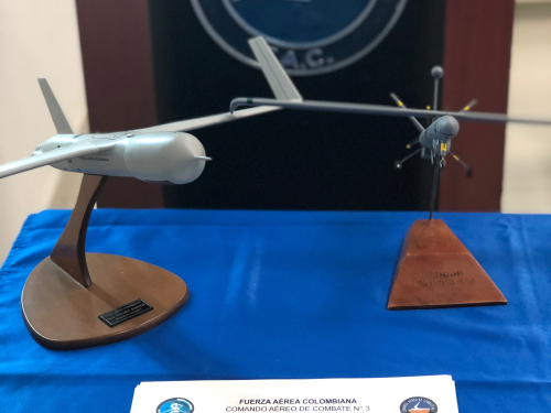 Entrega de certificados en la Escuela Básica de Aeronaves Remotamente Tripuladas