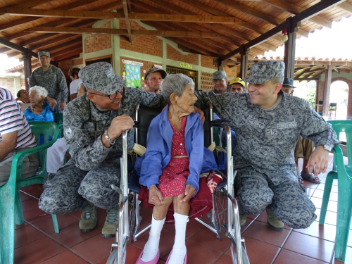 La Fuerza Aérea Colombiana y el programa “La Caña Nos Une”, llega a Florida, Valle